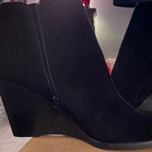 Black suede boots, sz 7M, Lucky Brand